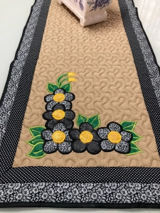 CAMINHO DE MESA MATELADO FLOR 1 PC